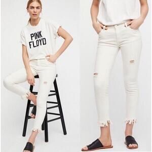 Free People Great Heights Jeans Distressed Fringe Frayed Hem White Ivory Size 26